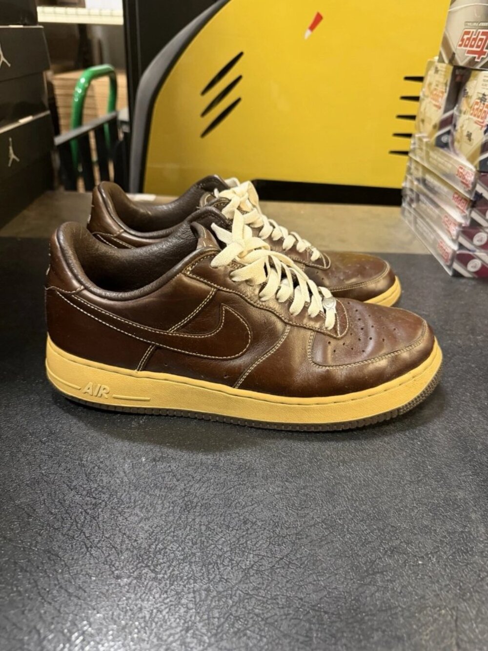 WORN Men’s Nike Air Force 1 Low Premium Brown 309096-211 Size 11 NO BOX